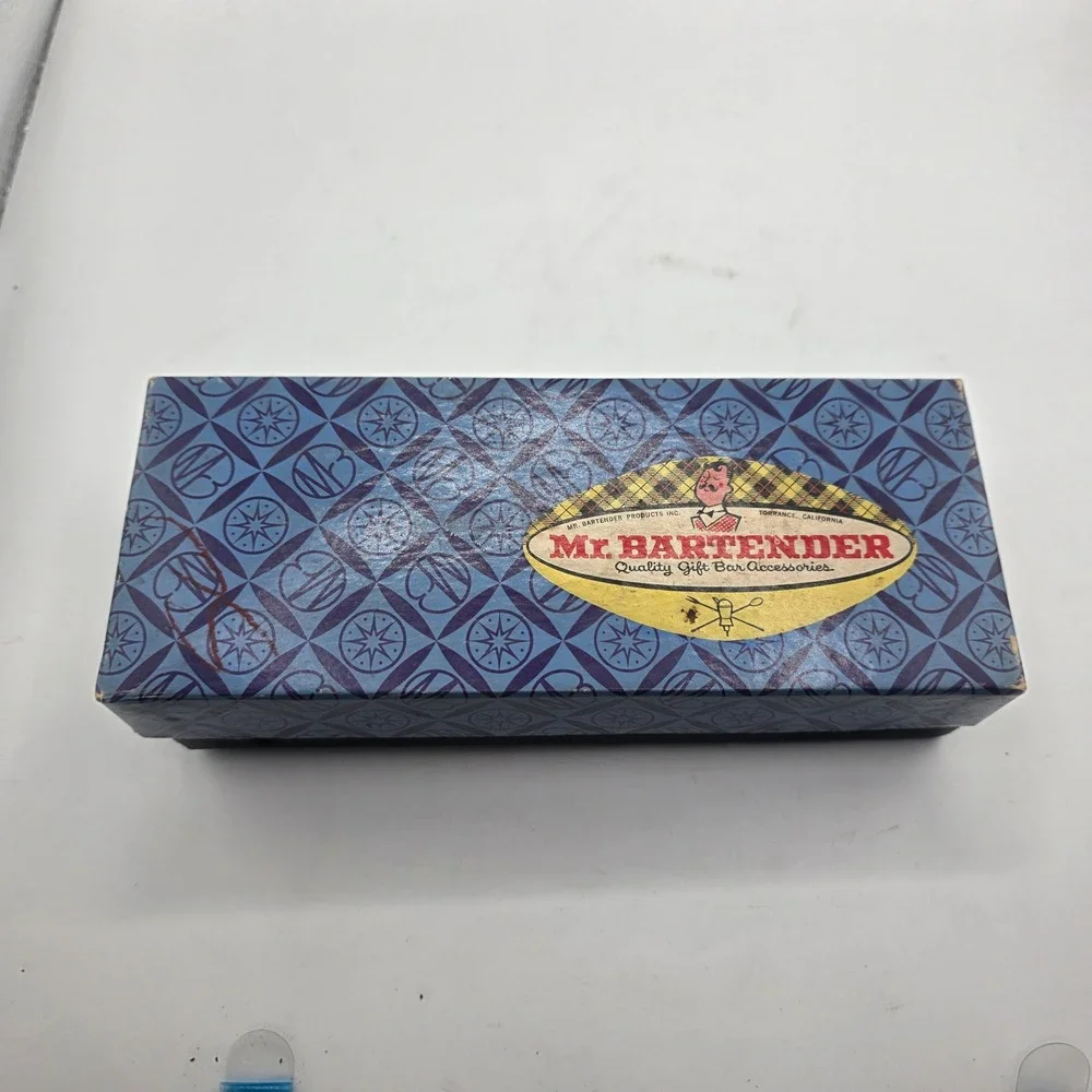 Vintage Mr Bartender Hand Ice Crusher HI-56 Cast Metal Retro Bar Tool with Box